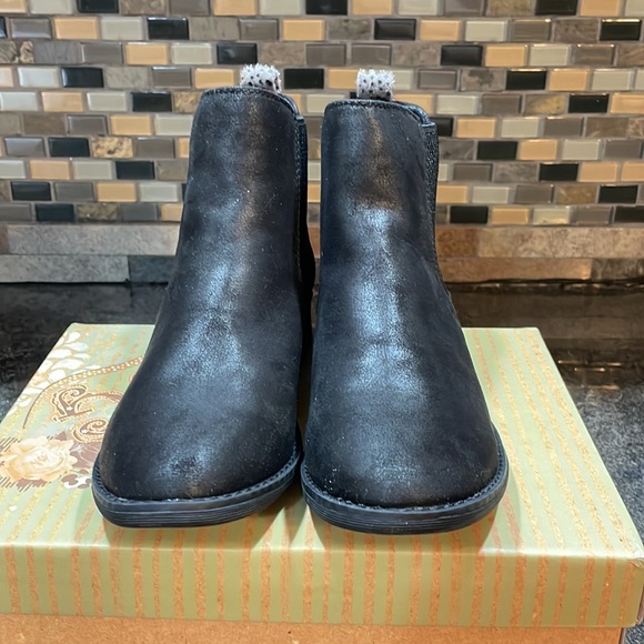 Wild Oak Boutique Blake Very G Booties - Picture 4 of 6